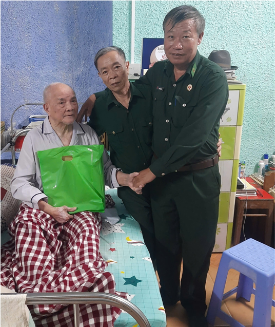 Tặng quà CCB Phú Yên